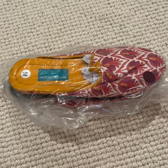 NWT ❤️Needham Lane slippers/scuffs. 💯 cotton upper. Rubber sole. Lux+prep - Picture 5 of 8
